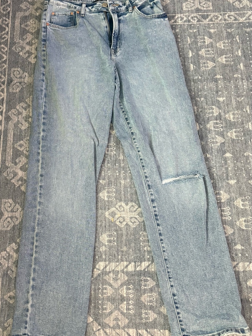 Sincerely Jules Light Blue Straight-Leg Jeans with Knee Slit